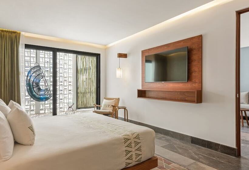 سوئیت مستر, Wayam Mundo Imperial