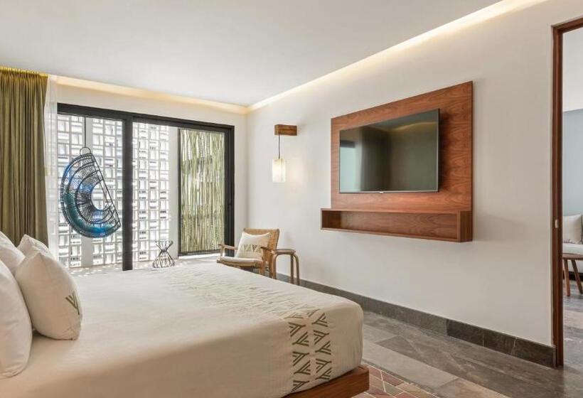 سوئیت مستر, Wayam Mundo Imperial