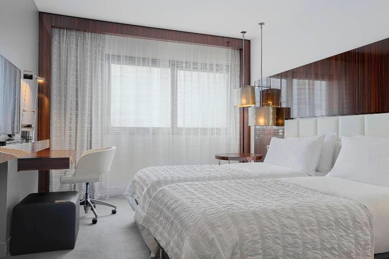 سوییت جونیور, Wayam Mundo Imperial