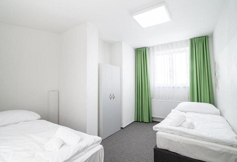 غرفة قياسية, Garni Hotel Roušarka