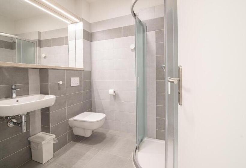 חדר משפחתי, Garni Hotel Roušarka