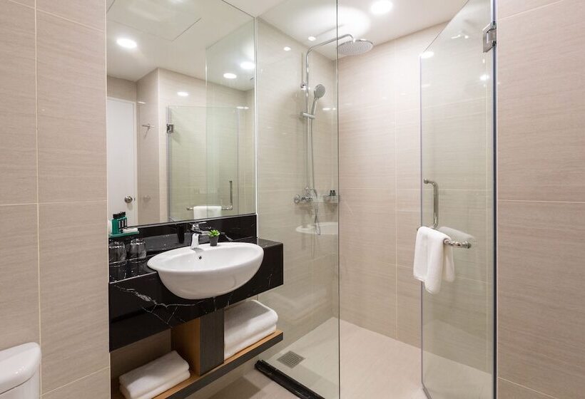 Quarto superior, 7 Suria