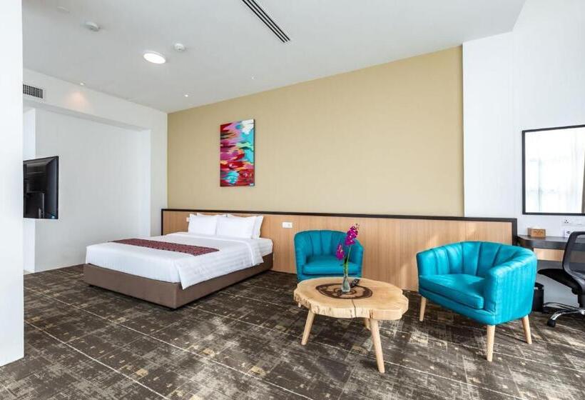 Quarto Premium, 7 Suria