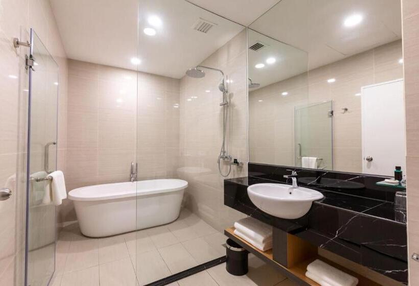 Quarto Premium, 7 Suria