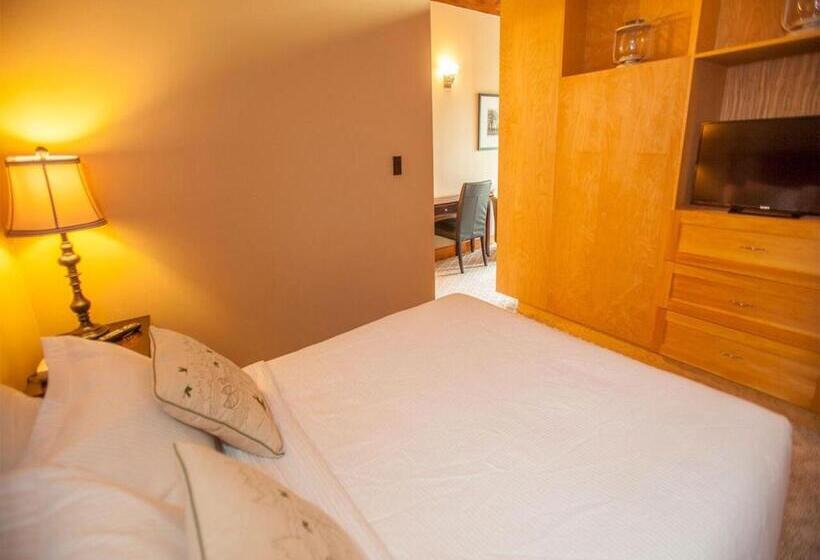 جناح, Timberland Inn