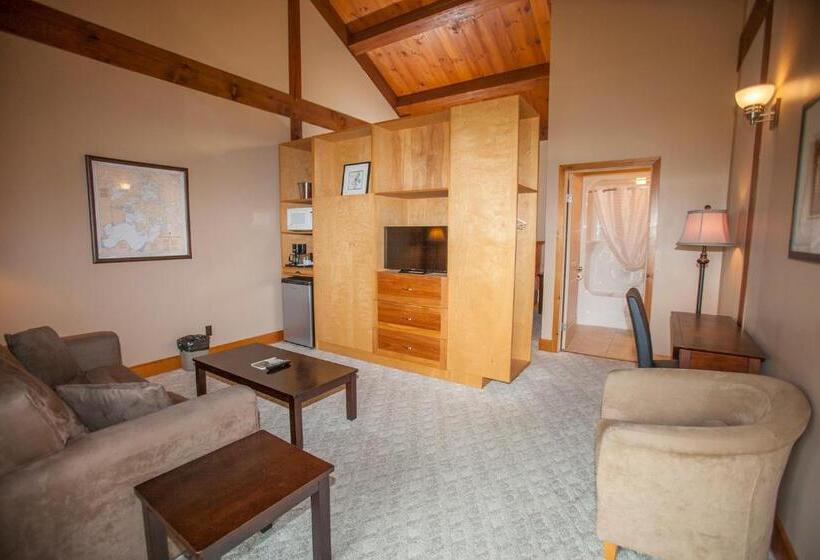 جناح, Timberland Inn