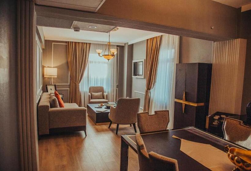 سوئیت با تخت بزرگ, Atlas