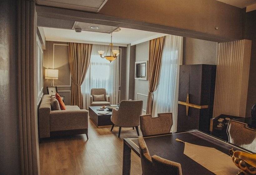 سوئیت با تخت بزرگ, Atlas