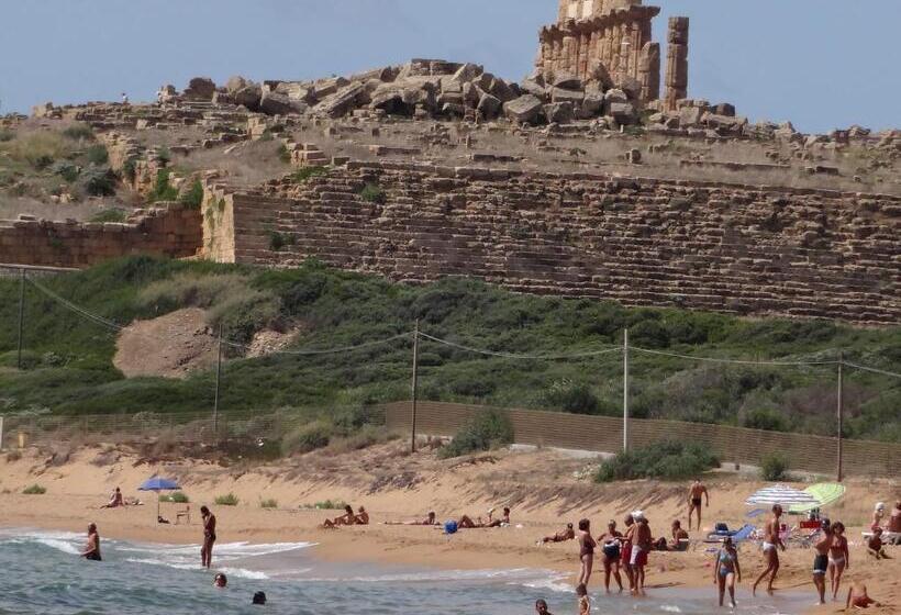 Номер Стандарт Вид на Море с Балконом, La Terrazza Sul Mar Mediterraneo