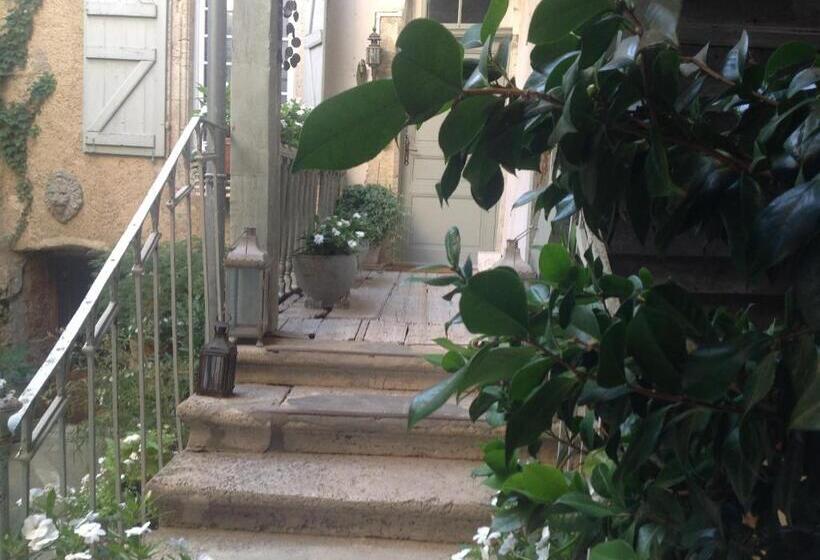 스위트, Les Chambres De L Horloge