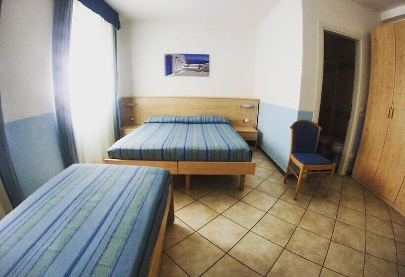 バスルーム共有のトリプルスタンダード, La Caravella