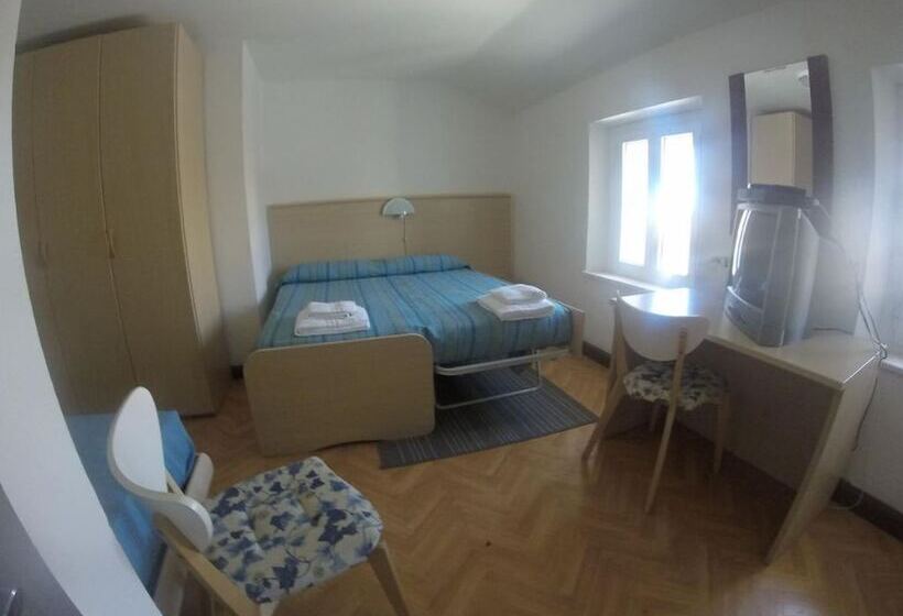 スタンダード4人部屋, La Caravella