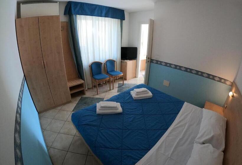 スタンダードルーム, La Caravella