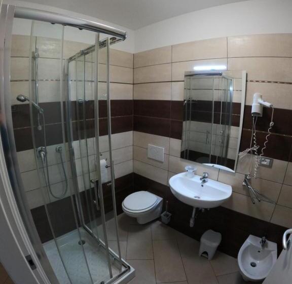 スタンダードルーム, La Caravella