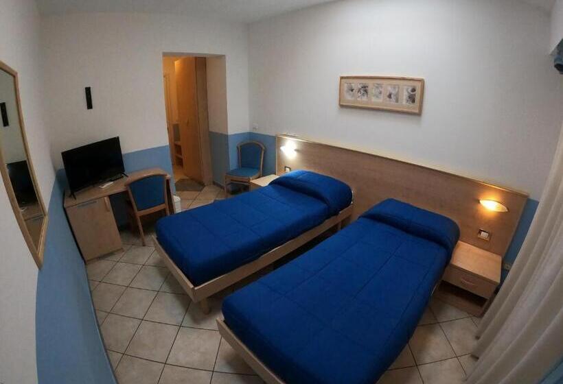 スタンダードルーム, La Caravella