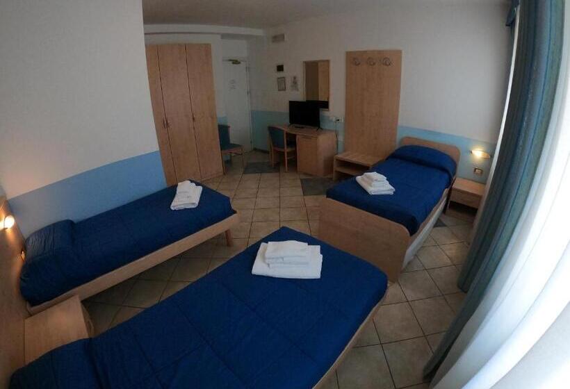 スタンダード4人部屋, La Caravella