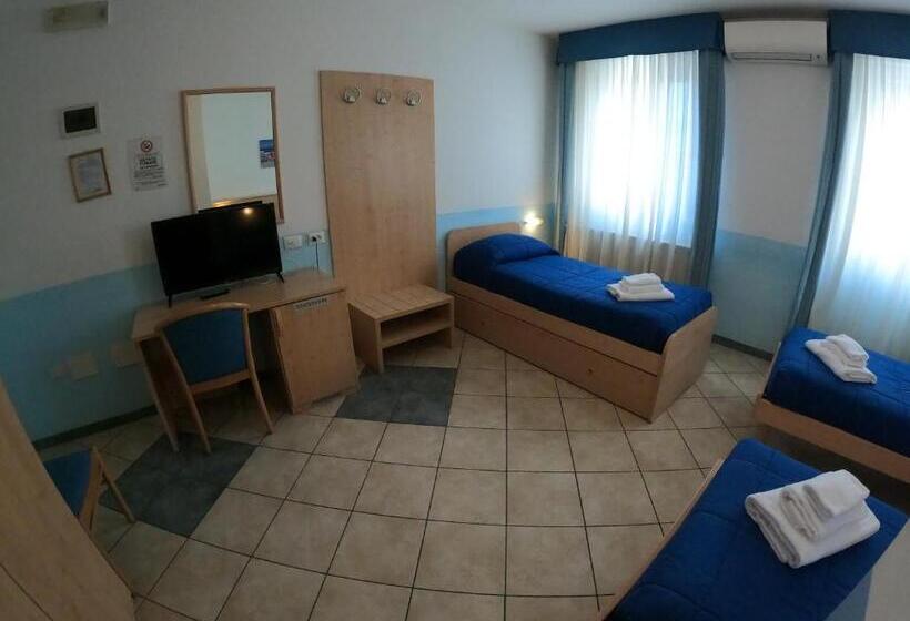 スタンダード4人部屋, La Caravella