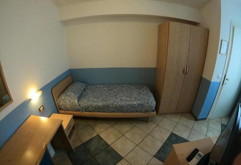 スタンダードシングルルーム, La Caravella