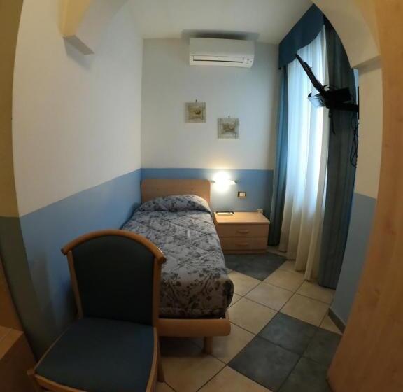 スタンダードシングルルーム, La Caravella