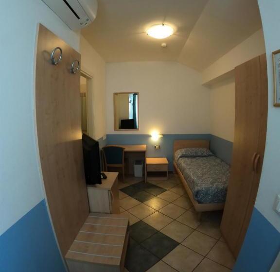 スタンダードシングルルーム, La Caravella