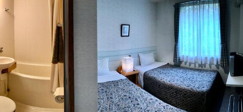 غرفة قياسية فردية, Hakuba King