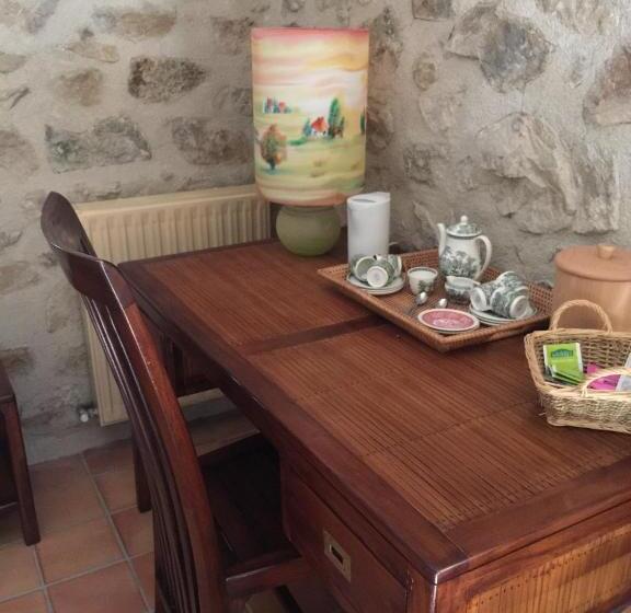 山景套房, Mas Lo Faix