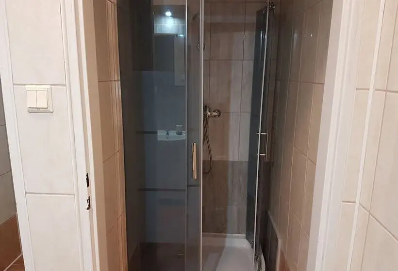 اتاق استاندارد, Hostel Keja