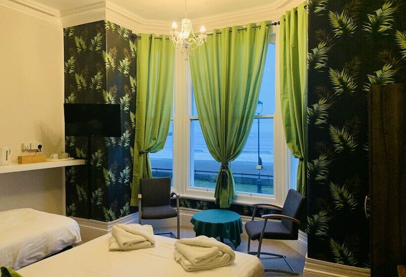 اتاق استاندارد, Four Oaks