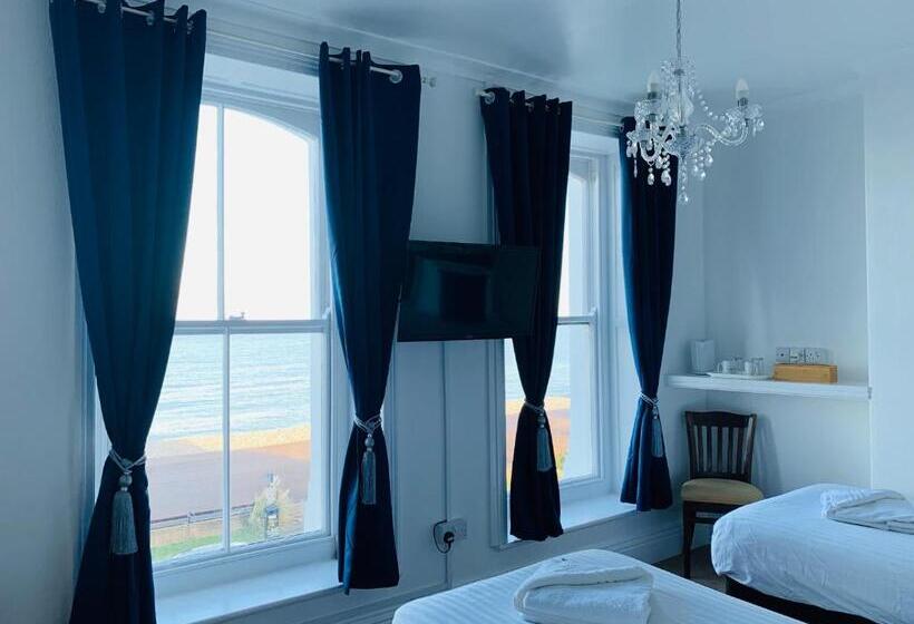 اتاق استاندارد با چشمانداز دریا, Four Oaks