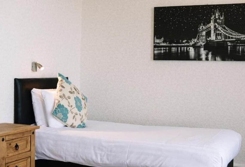 اتاق استاندارد یک نفره, Four Oaks