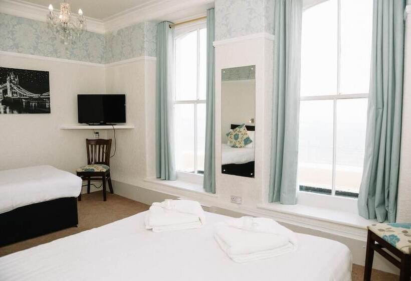 اتاق استاندارد با چشمانداز دریا, Four Oaks