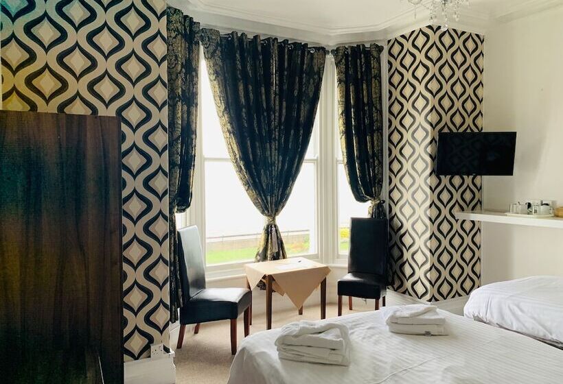 اتاق استاندارد با چشمانداز دریا, Four Oaks