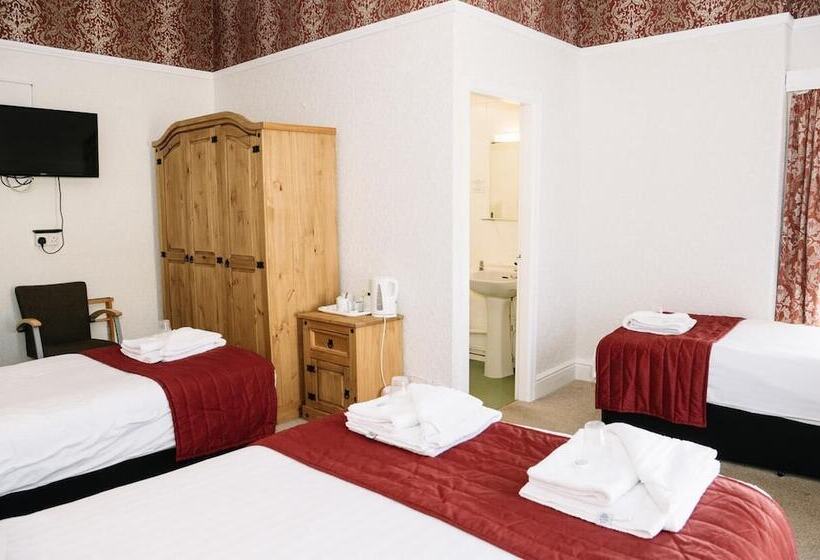 اتاق خانوادگی, Four Oaks