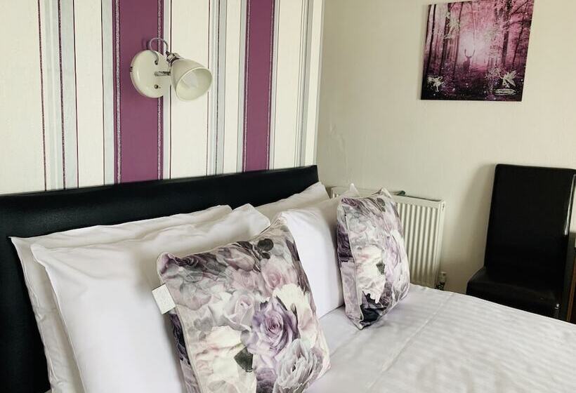 اتاق استاندارد با چشمانداز دریا, Four Oaks