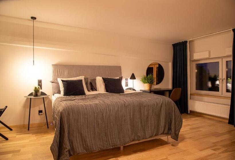 חדר משפחתי, L Syfabriken