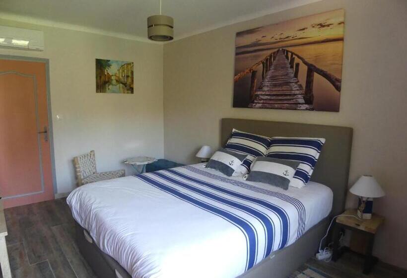 Номер Стандарт, La Calanque Du Boucharel