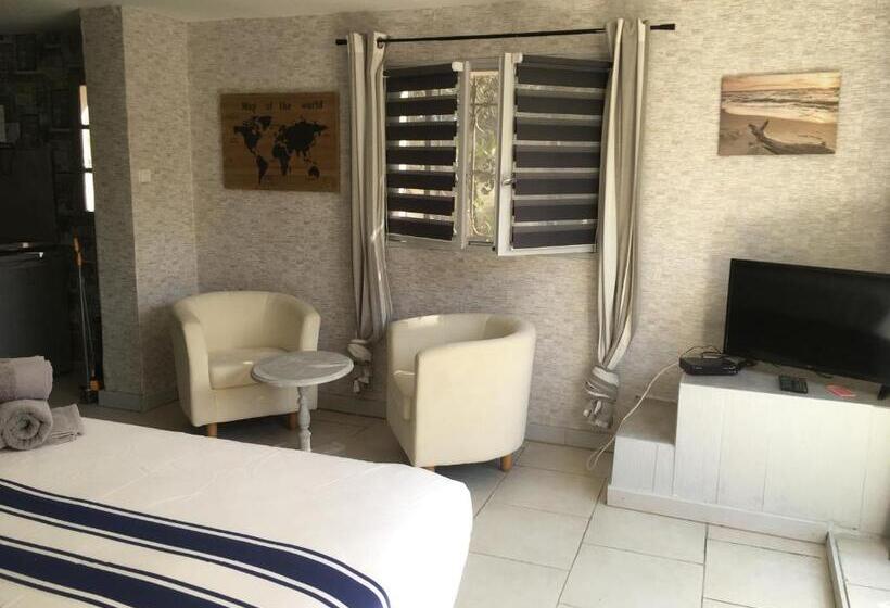 스탠다드 스튜디오, La Calanque Du Boucharel