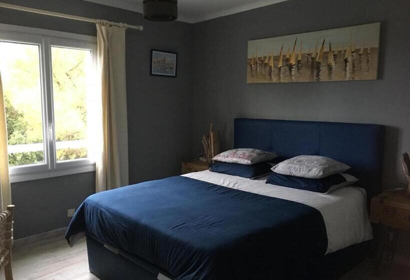 Номер Стандарт, La Calanque Du Boucharel