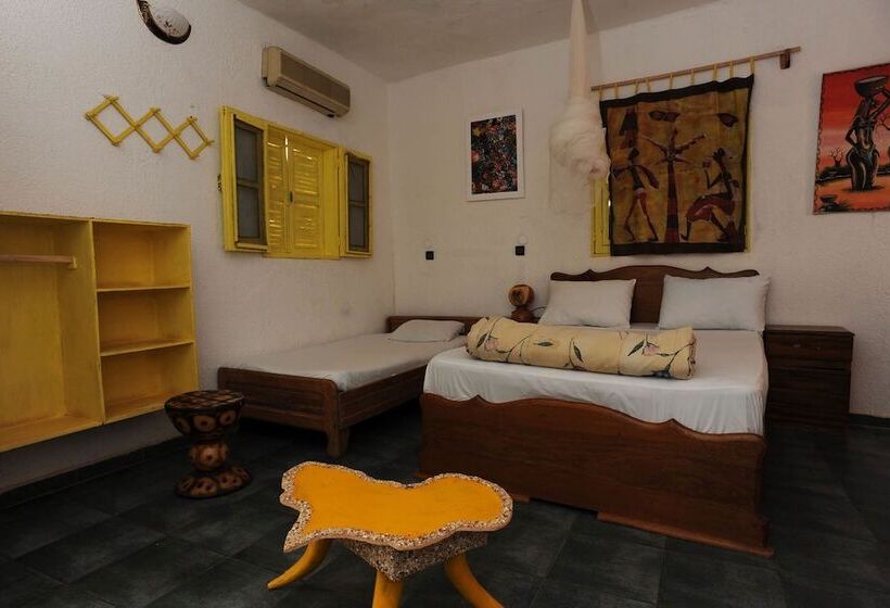 اتاق استاندارد سه نفره, Mimosa Airport