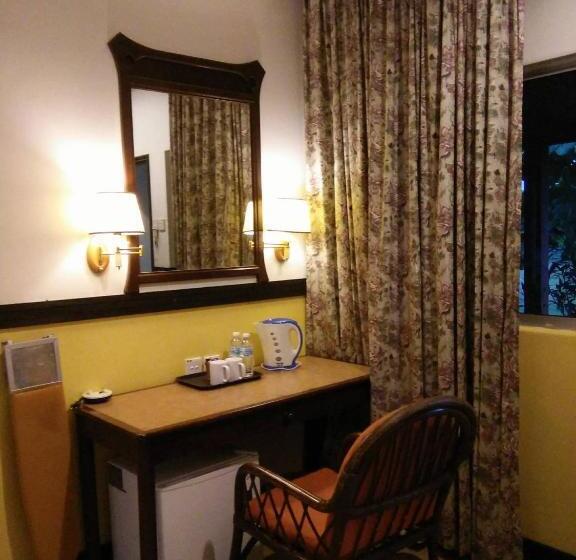 家庭间, Motel Desa