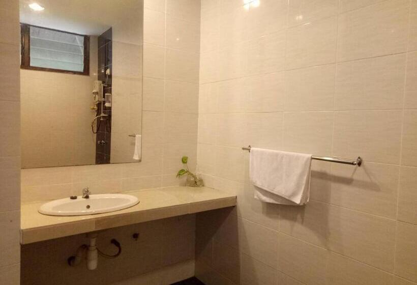 家庭间, Motel Desa