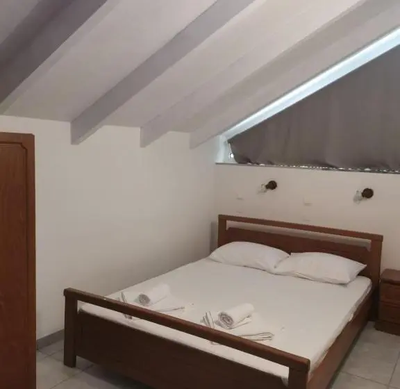Chambre Quadruple Standard, Villa Lithitsa