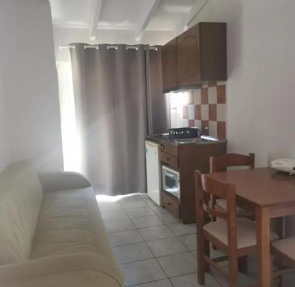 Chambre Quadruple Standard, Villa Lithitsa