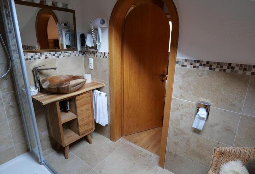 스탠다드 트리플 룸, Alpenhotel Bergzauber