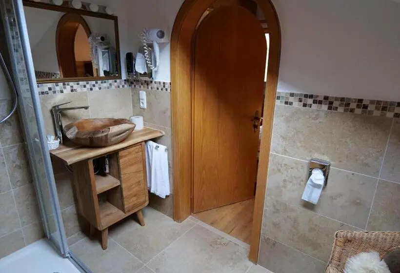 3-Bett-Standardzimmer, Alpenhotel Bergzauber