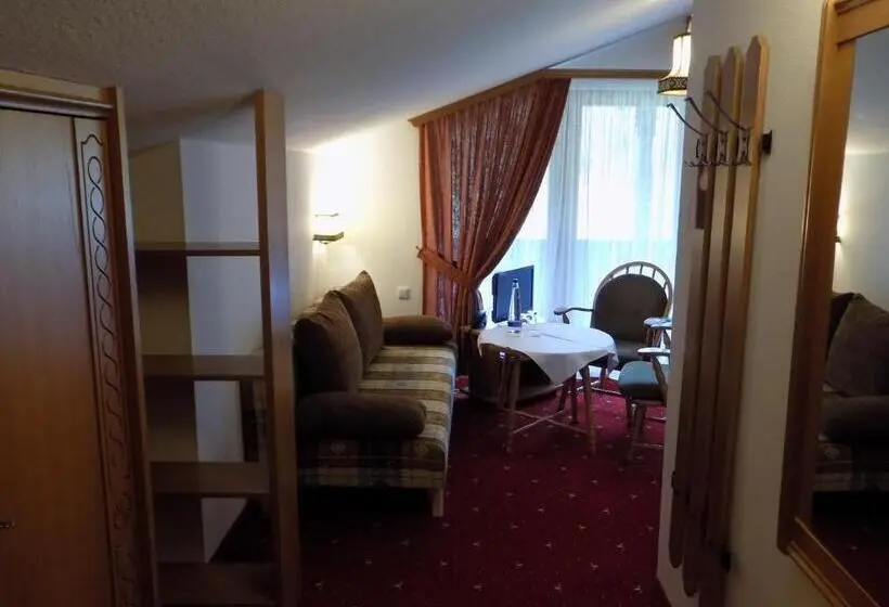 3-Bett-Standardzimmer, Alpenhotel Bergzauber