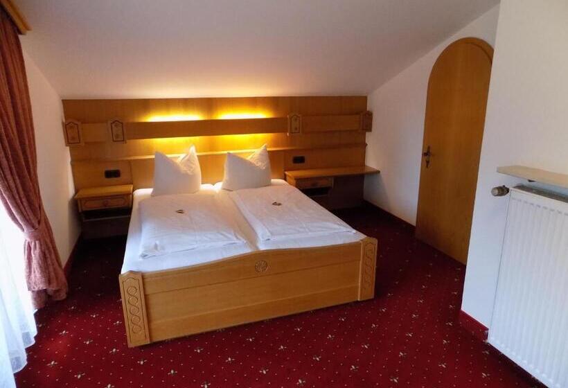 스탠다드 트리플 룸, Alpenhotel Bergzauber