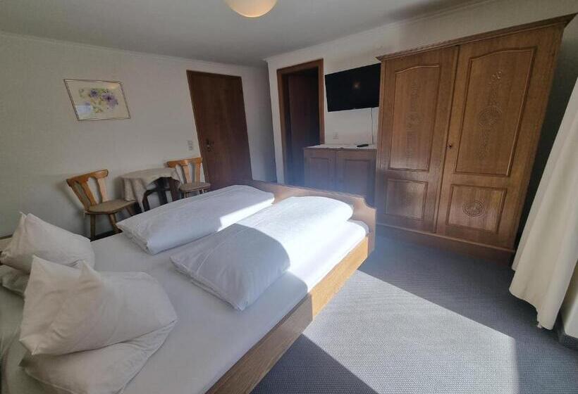 غرفة قياسية مزوَّدة بشُرفة, Pension Kaiserer