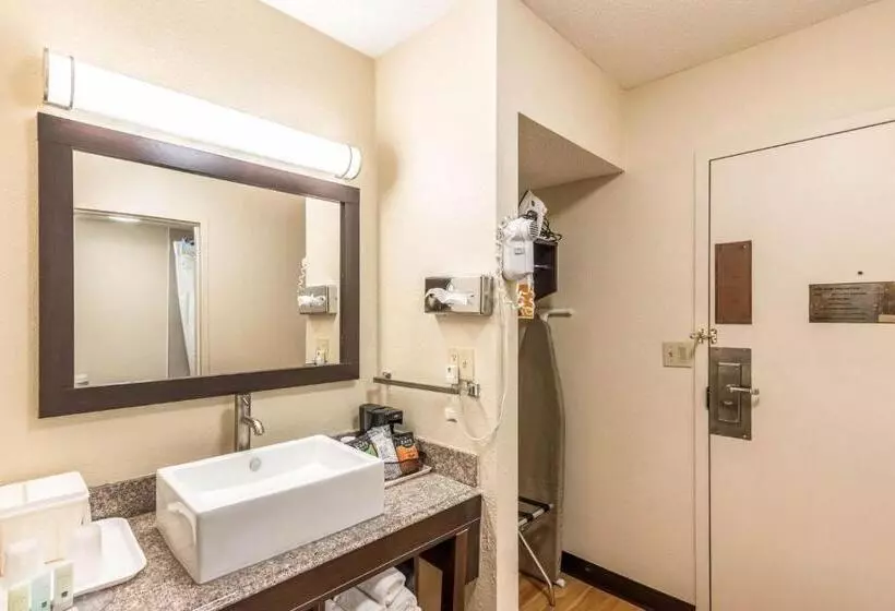 Standard-huone, Colby Inn And Suites
