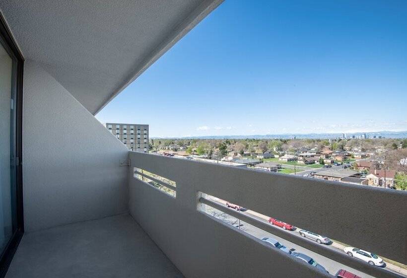 סוויטה נוף להרים, Holiday Inn Denver East, An Ihg